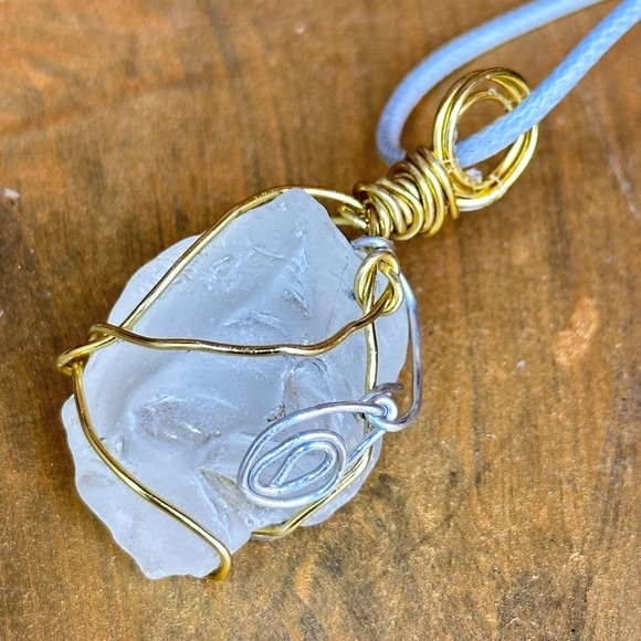 Handmade Gold and Silver Wire Wrapped Pendant Necklace Sea Glass 4215/4174 - Picture 6 of 11